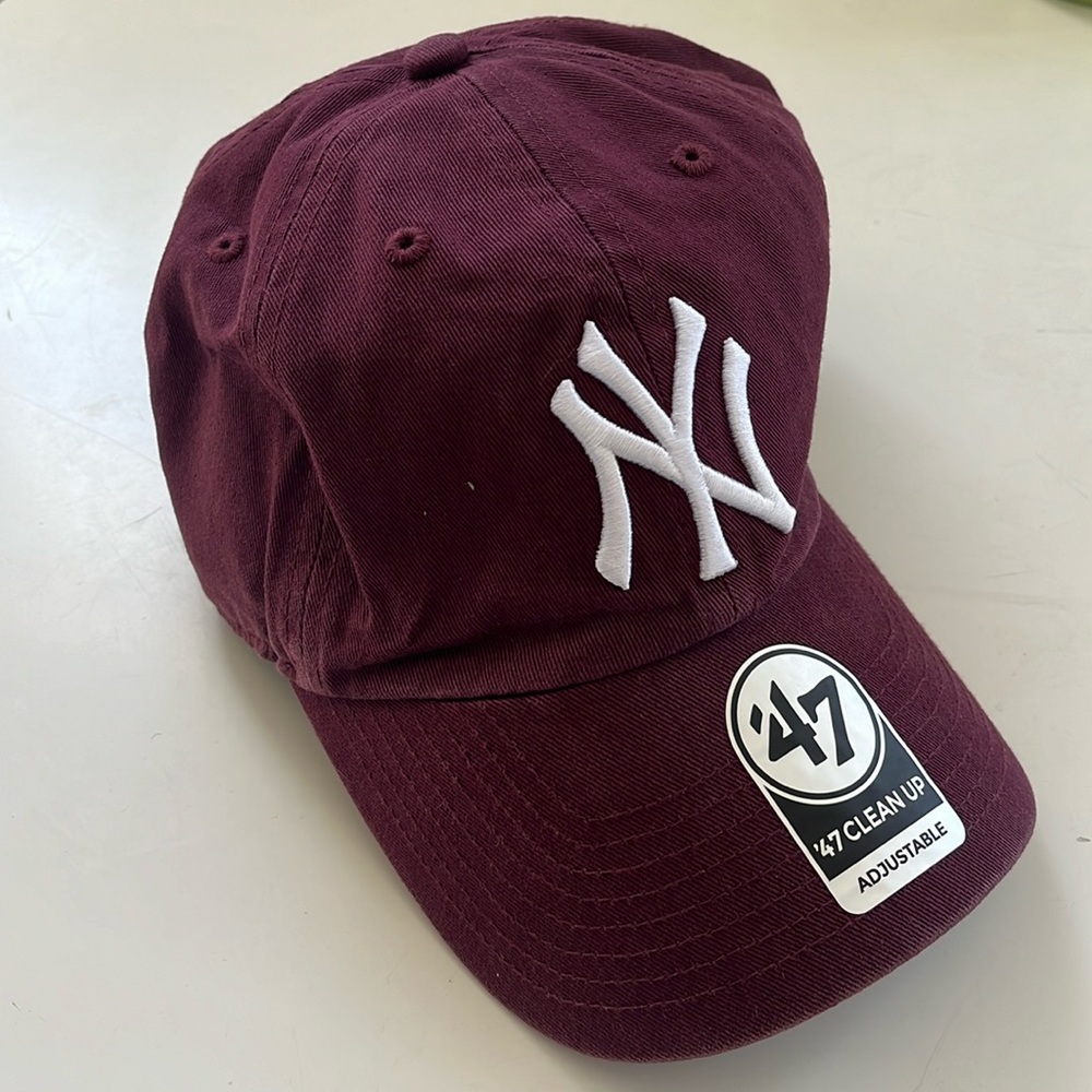 47 Red and White Yankees Hat Classic Curved Brim